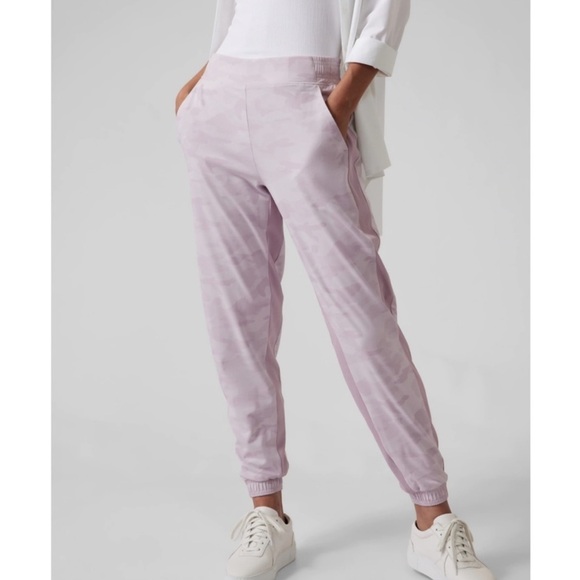 @ Athleta Brooklyn Lined Camo Jogger Shasta - Picture 15 of 15